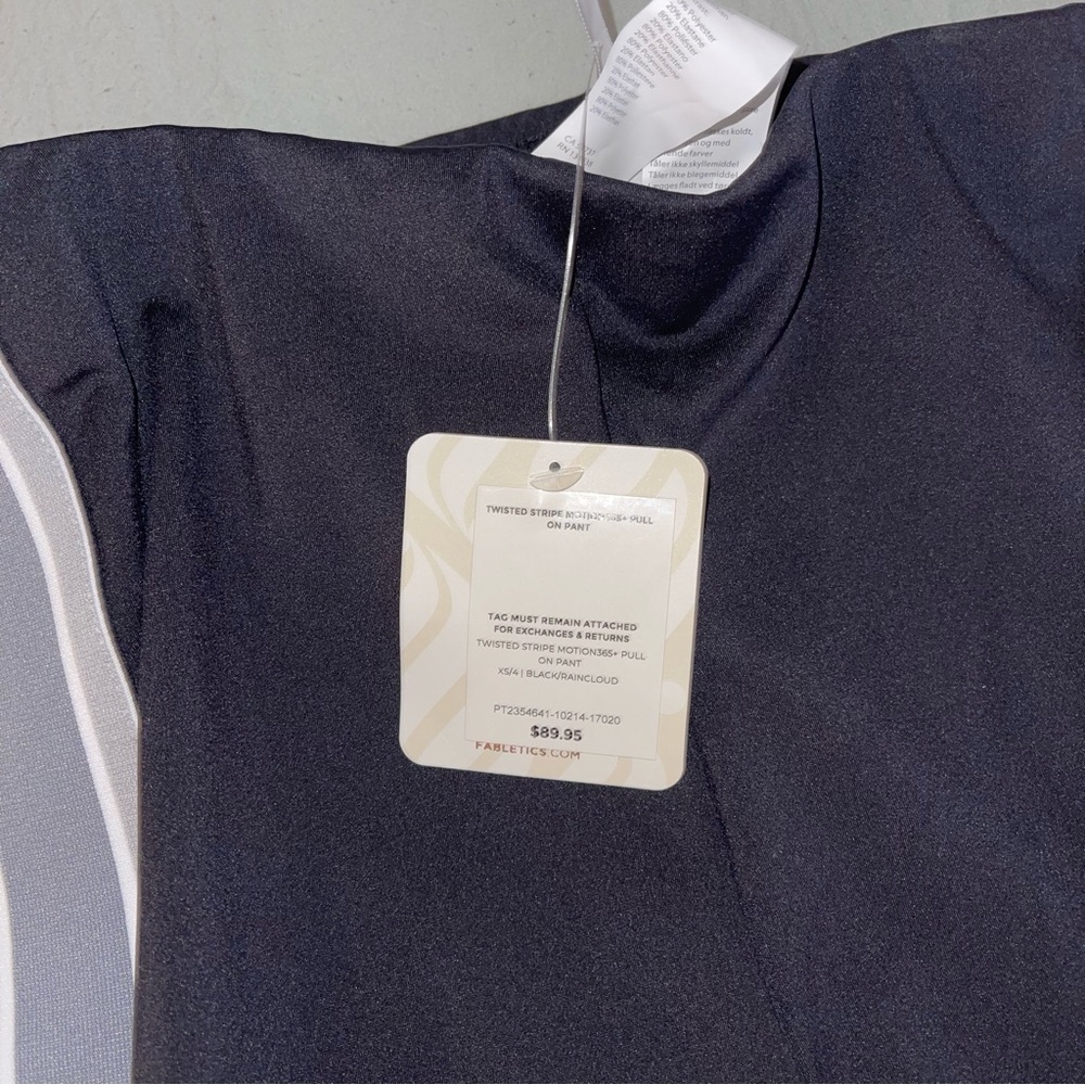 NWT Fabletics High Waisted Zipper Leggings - Picture 3 of 3